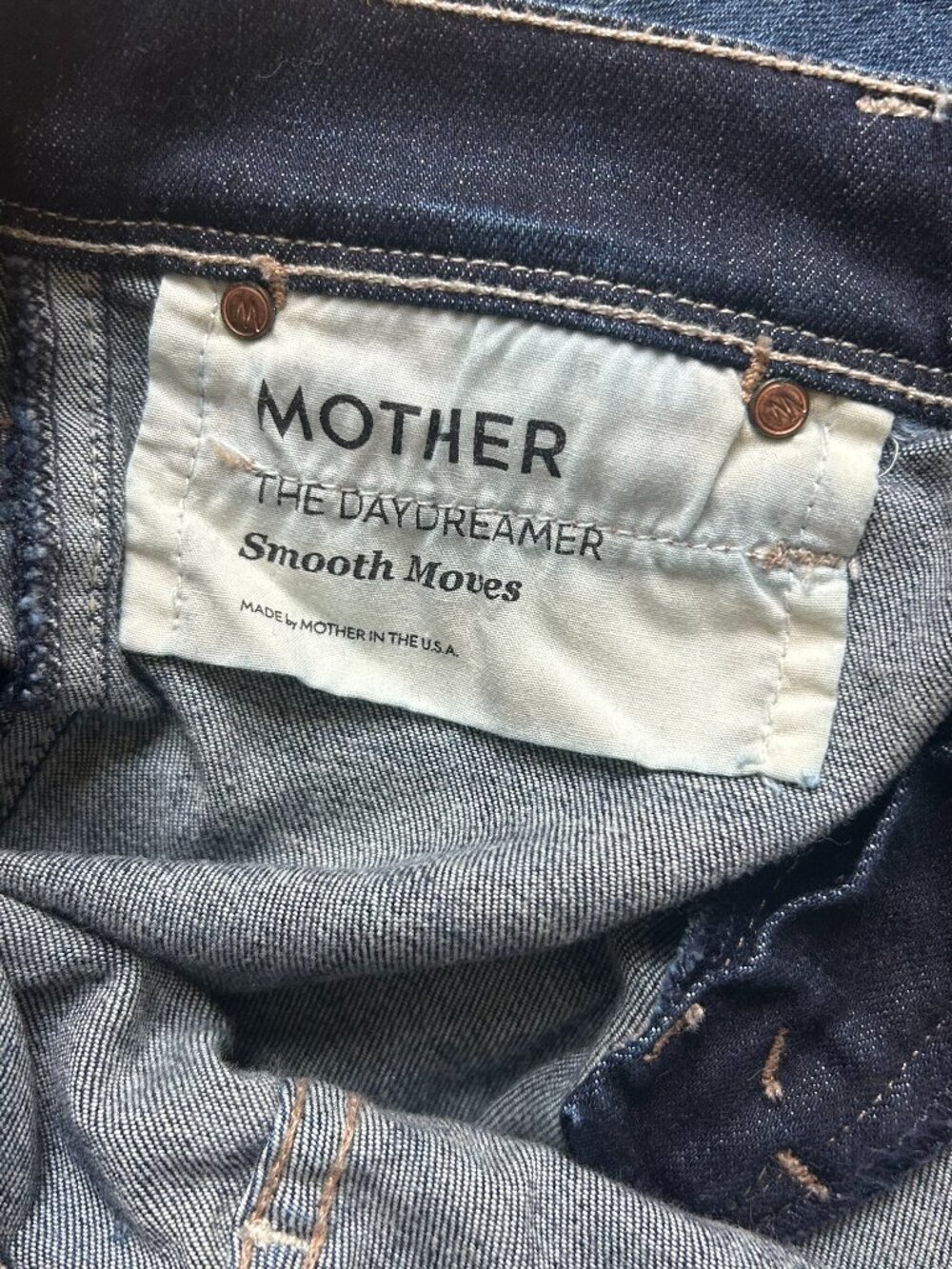 Mother The Daydreamer bootcut jeans 27 "smooth moves" dark wash